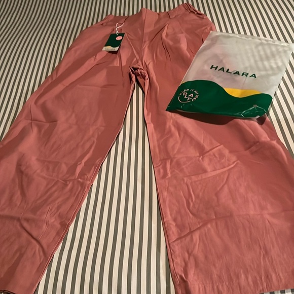 HALARA Pants - Halara pants